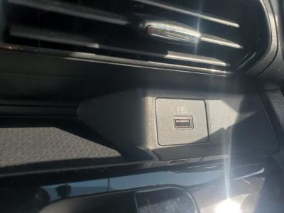 �f�C�Y�@�V�����Îԁ@�����ʲ��د�ނ�V�̗p�����޲�ޡ�V�^�ݼ��&CVT�ŔR���28.6km/L������������޻޲݂�ʲ�������Ł��ϰ�ުݼ���ڰ����������&14�����Ё�LEDͯ��ײā����ذ&�߯�����ā��ޯ���ׁ��ñ�ݸ��Ӻ݂ق���߼�݂́���ذ����پ��TV��ETC���t���Ă��܂��