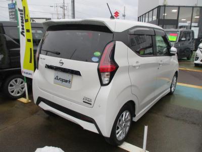 �f�C�Y�@�V�����Îԁ@�����ʲ��د�ނ�V�̗p�����V�^�޲�ޡ�V�^�ݼ��&CVT�ŔR���28.6km/L������������޻޲݂�ʲ�������Ł��ϰ�ުݼ���ڰ����������&14�����Ё�LEDͯ��ײā����ذ&�߯�����ā��ñ�ݸ��Ӻ݂ق���߼�݂́��׳����ޭ�������CD���߁�ETC���t���Ă��܂��