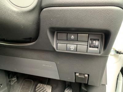 �f�C�Y�@�V�����Îԁ@R5�N9����ϲ��݂��O������߰���Ђ��޻޲݂�ύX���Č���^�ɡ�����ʲ��د��&CVT�ŔR���WLTC21.1km/L��㋉��ڰ�ނŁ�����߲ۯ�(ڰ�ް��ڰ������َx���tڰ�ް�ٰ��)���׳���V������LEDͯ��ײā��������&14�����Ё��d���߰�ݸނق���߼�݂́���ذ����پ��TV��ETC�Ȃǂ��t���Ă��܂�!