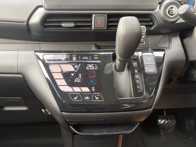 �f�C�Y�@�V�����Îԁ@R5�N9����ϲ��݂��O������߰���Ђ��޻޲݂�ύX���Č���^�ɡ�����ʲ��د�ނ�CVT�ŔR���WLTC23.3km/L��l�C��ʲ������(�V��184.9���~)�ő����́��ϰ�ުݼ���ڰ��C�Ű�����&14�����Ё�LEDͯ��ײā����ذ&�߯�����ā��׳����ޭ��������ñ�ݸ��Ӻ݂Ȃǡ��߼�ݶװ�́��߰�°�݂ł�!