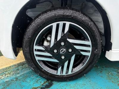 �f�C�Y�@�V�����Îԁ@R5�N9����ϲ��݂��O������߰���Ђ��޻޲݂�ύX���Č���^�ɡ�����ʲ��د�ނ�CVT�ŔR���WLTC23.3km/L��l�C��ʲ������(�V��184.9���~)�ő����́��ϰ�ުݼ���ڰ��C�Ű�����&14�����Ё�LEDͯ��ײā����ذ&�߯�����ā��׳����ޭ��������ñ�ݸ��Ӻ݂Ȃǡ��߼�ݶװ�́��߰�°�݂ł�!