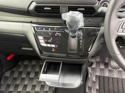 �f�C�Y�@�V�����Îԁ@R5�N9����ϲ��݂��O������߰���Ђ��޻޲݂�ύX���Č���^�ɡ�����ʲ��د�ނ�CVT�ŔR���WLTC23.3km/L��l�C��ʲ�������ő����́��ϰ�ުݼ���ڰ��C�Ű�����&14�����Ё�LEDͯ��ײā����ذ&�߯�����ā��׳����ޭ��������ñ�ݸ��Ӻ݂Ȃǡ��߼�ݶװ�́��߰��ܲĂł�!