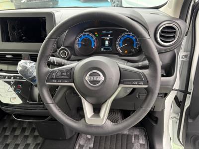 �f�C�Y�@�V�����Îԁ@R5�N9����ϲ��݂��O������߰���Ђ��޻޲݂�ύX���Č���^�ɡ�����ʲ��د�ނ�CVT�ŔR���WLTC23.3km/L��l�C��ʲ�������ő����́��ϰ�ުݼ���ڰ��C�Ű�����&14�����Ё�LEDͯ��ײā����ذ&�߯�����ā��׳����ޭ��������ñ�ݸ��Ӻ݂Ȃǡ��߼�ݶװ�́��߰��ܲĂł�!