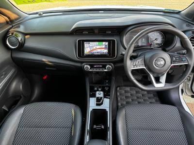 LbNX@VÎԁ@R4N7ɒǉꂽ4WD١1.2Lݼ݂ŔdO2Ӱŋ쓮RWLTC19.2km/Ĺ߲ۯāLEDͯײāذACCŰ17Ђق߼݂́ذށ׳ޭؼުٰװETCtĂ܂!