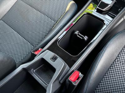 LbNX@VÎԁ@R4N7ɒǉꂽ4WD١1.2Lݼ݂ŔdO2Ӱŋ쓮RWLTC19.2km/Ĺ߲ۯāLEDͯײāذACCŰ17Ђق߼݂́ذށ׳ޭؼުٰװETCtĂ܂!