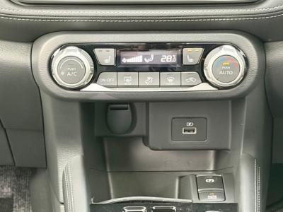 �L�b�N�X�@�V�����Îԁ@1.2L�ݼ�݂Ŕ��d���O��2Ӱ���쓮��R���WLTC19.2km/L����Y90���N�L�O�̓��ʎd�l�ԡ�����߰����Ķװ��17����������Ё���ׯ�ʰ�ڻް���&F���˰�����ñ�ݸ�˰�������ؼު��ٰ��װ������n(˰���װ�PTC�f�q˰��)�ق�������߲ۯā��׳����ޭ������LEDͯ��ײā����ذ�����AC��C�Ű�Ȃǂ��t���Ă��܂�!