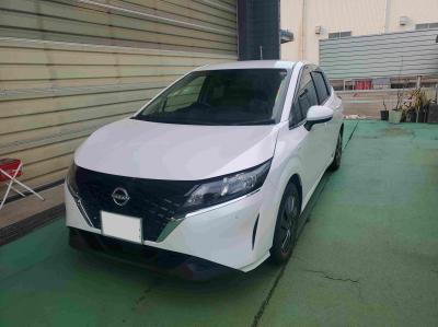 �m�[�g�@�V�����Îԁ@�S��e�߰ܰ��3���ɰġR3�N3���ɒǉ����ꂽ4WD�Ť��Ӱ���͐���14�{�̋쓮�͂ɡ�R���WLTC23.8Km/L!�����́��ϰ�ުݼ���ڰ������ذ&�߯�����ā����AC��ί���׽PKG(F���&�����&�ޱ�װ˰��)�ق���߼�݂́�9�������پ��TV&�ޯ���ׁ�ETC���t���Ă��܂�!