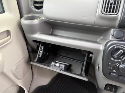 �m�u�P�O�O�N���b�p�[�@�V�����Îԁ@���ب�̓��Y�š4�����ςƽ����ؑւ����߰����4WD�̑g���킹��㋉��ڰ��GX�ɂ́��ϰ�ުݼ���ڰ���VDC������h�~����ײ�޼���׽����ڽ��������ܰ����ށ��d���i�[�ޱ�װ��̧��د���Đ��n��CD���߂Ȃǂ̑����߼�݂́��O�����ں�t�޼���ٰ��װ��HIDײā�ETC���ޱ�޲�ް�t!