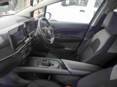 �m�[�g�@�V�����Îԁ@R2�N12����������ݼޡ�d�ʂ͕ς�������ح�ъ��𑝂����޻޲݂ɡ�S��e-��ܰ�Ő������ܰUP��R�������WLTC28.4Km/L!�����́��ϰ�ުݼ���ڰ������ذ&�߯�����ā����AC�ق���߼�݂́���ذ���&�ޯ���ׁ�����n(ܲ�߰�ޱ����F���˰��������˰��)�Ȃǂ��t���Ă��܂�!