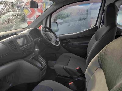 muQOOolbg@VÎԁ@EŔ̔NV200BFFڲĂ1.6L޿ݴݼ݂𓋍ځB׎183mmŤ1Իނ̍ɐςݍ\DX5l߁Íڽ݁ܽÁABSܲ߰ق߼݂́ܰށDVDCD߁ޯׁٰсŰݻϯĂȂǂtĂ܂B