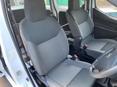 muQOOolbg@VÎԁ@EŔ̔NV200BFFڲĂ1.6L޿ݴݼ݂𓋍ځB׎183mmŤ1Իނ̍ɐςݍ\DX5l߁Íڽ݁ܽÁABSܲ߰ق߼݂́ܰށذށޯׁETCȂǂtĂ܂B