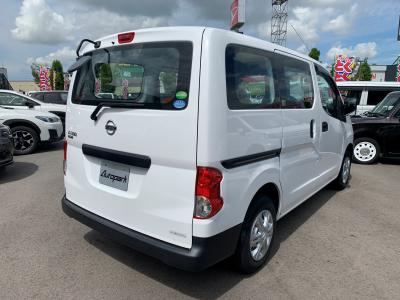 muQOOolbg@VÎԁ@EŔ̔NV200BFFڲĂ1.6L޿ݴݼ݂𓋍ځB׎183mmŤ1Իނ̍ɐςݍ\DX5l߁Íڽ݁ܽÁABSܲ߰ق߼݂́ܰށذށޯׁETCȂǂtĂ܂B