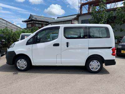 muQOOolbg@VÎԁ@EŔ̔NV200BFFڲĂ1.6L޿ݴݼ݂𓋍ځB׎183mmŤ1Իނ̍ɐςݍ\DX5l߁Íڽ݁ܽÁABSܲ߰ق߼݂́ܰށذށޯׁETCȂǂtĂ܂B