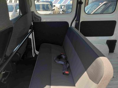 muQOOolbg@VÎԁ@EŔ̔NV200BFFڲĂ1.6L޿ݴݼ݂𓋍ځB׎183mmŤ1Իނ̍ɐςݍ\DX5l߁Íڽ݁ܽÁABSܲ߰ق߼݂́ܰށذށޯׁETCȂǂtĂ܂B