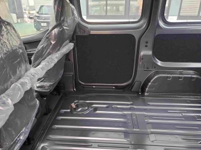 �m�u�Q�O�O�o�l�b�g�@�V�����Îԁ@���E�Ŕ̔������NV200�BFFڲ��Ă�1.6L�޿�ݴݼ�݂𓋍ڡR3�N7����ϲŰ��ݼނ�CVT���ςƱ����STOP��V�̗p���R������㡍ő�ύڗʂ�50kg����650kg�ɡ�����́���ڽ�����ײā����݁�ABS����ܲ�߰�ق���߼�݂́�������ܰ����ނȂǂ��t���Ă��܂��B���g�p��!