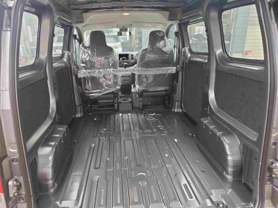 �m�u�Q�O�O�o�l�b�g�@�V�����Îԁ@���E�Ŕ̔������NV200�BFFڲ��Ă�1.6L�޿�ݴݼ�݂𓋍ڡR3�N7����ϲŰ��ݼނ�CVT���ςƱ����STOP��V�̗p���R������㡍ő�ύڗʂ�50kg����650kg�ɡ�����́���ڽ�����ײā����݁�ABS����ܲ�߰�ق���߼�݂́�������ܰ����ނȂǂ��t���Ă��܂��B���g�p��!