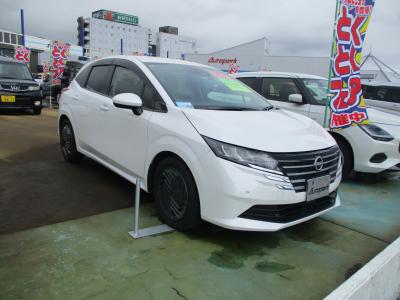 �m�[�g�@�V�����Îԁ@R6�N1����ϲŰ��ݼޡ�޼���VӰ��ݸ��ق��̗p����O�ς�ذƭ��١e-��ܰ�ŔR���WLTC28.4Km/L!�����́�LEDͯ��ײā��ϰ�ުݼ���ڰ������ذ&�߯�����ā����AC��16�����Ԃق���߼�݂́�9�������پ��TV&�ޯ���ׁ�ETC�Ȃǂ��t���Ă��܂�!