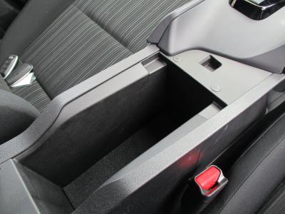 �m�[�g�@�V�����Îԁ@R6�N1����ϲŰ��ݼޡ�޼���VӰ��ݸ��ق��̗p����O�ς�ذƭ��١e-��ܰ�ŔR���WLTC28.4Km/L!�����́�LEDͯ��ײā��ϰ�ުݼ���ڰ������ذ&�߯�����ā����AC��16�����Ԃق���߼�݂́�9�������پ��TV&�ޯ���ׁ�ETC�Ȃǂ��t���Ă��܂�!