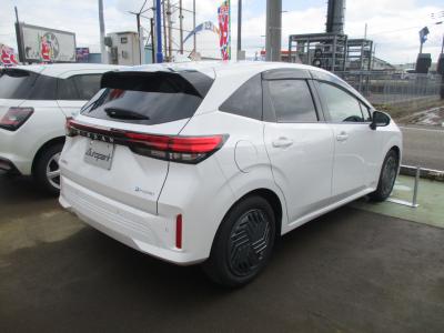 �m�[�g�@�V�����Îԁ@R6�N1����ϲŰ��ݼޡ�޼���VӰ��ݸ��ق��̗p����O�ς�ذƭ��١e-��ܰ�ŔR���WLTC28.4Km/L!�����́�LEDͯ��ײā��ϰ�ުݼ���ڰ������ذ&�߯�����ā����AC��16�����Ԃق���߼�݂́�9�������پ��TV&�ޯ���ׁ�ETC�Ȃǂ��t���Ă��܂�!