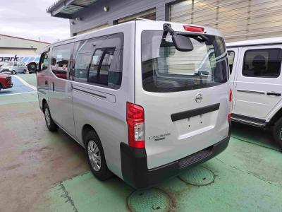 �m�u�R�T�O�L�����o���@�V�����Îԁ@2.5L�ި�������ނ�5��AT�𓋍ڂ�4WD��l�C��6�l���A5�ޱ���ߡH29�N7����ϲŰ��ݼނő�^VӰ��ݸ��ق�����Ͻ��ɕύX������́��ϰ�ުݼ���ڰ�����ڽ����ܰ����ށ�AMFM׼޵����˰���ق���߼�݂́��Ը�װ�Ȃǂ��t���Ă��܂��
