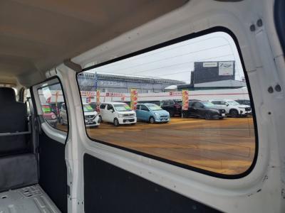 �m�u�R�T�O�L�����o���@�V�����Îԁ@2.5L�ި�������ނ�5��AT�ɽ����ؑւ��߰����4WD�5�ޱ3�l������ߡH29�N7����ϲŰ��ݼނő�^VӰ��ݸ��ق�����Ͻ��ɕύX������́��ϰ�ުݼ���ڰ�����ڽ��F��ܰ����ށ��d���i�[�ޱ�װ�ق���߼�݂́���ײ�޼���׽����ذ���&�ޯ���ׁ�ETC�Ȃǂ��t���Ă��܂��