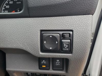 �m�u�R�T�O�L�����o���@�V�����Îԁ@2.5L�ި�������ނ�5��AT�ɽ����ؑւ��߰����4WD�5�ޱ3�l������ߡH29�N7����ϲŰ��ݼނő�^VӰ��ݸ��ق�����Ͻ��ɕύX������́��ϰ�ުݼ���ڰ�����ڽ��F��ܰ����ށ��d���i�[�ޱ�װ�ق���߼�݂́���ײ�޼���׽����ذ���&�ޯ���ׁ�ETC�Ȃǂ��t���Ă��܂��