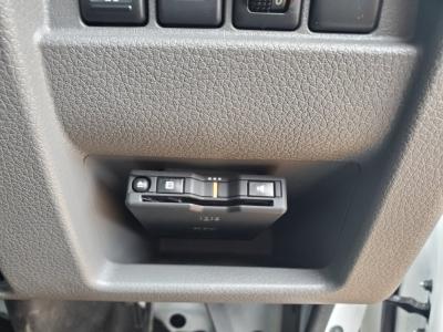 �m�u�R�T�O�L�����o���@�V�����Îԁ@2.5L�ި�������ނ�5��AT�ɽ����ؑւ��߰����4WD�5�ޱ3�l������ߡH29�N7����ϲŰ��ݼނő�^VӰ��ݸ��ق�����Ͻ��ɕύX������́��ϰ�ުݼ���ڰ�����ڽ��F��ܰ����ށ��d���i�[�ޱ�װ�ق���߼�݂́���ײ�޼���׽����ذ���&�ޯ���ׁ�ETC�Ȃǂ��t���Ă��܂��