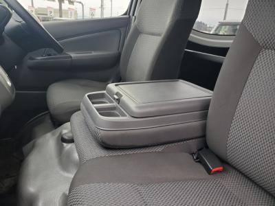 �m�u�R�T�O�L�����o���@�V�����Îԁ@2.5L�ި�������ނ�5��AT�ɽ����ؑւ��߰����4WD�5�ޱ3�l������ߡH29�N7����ϲŰ��ݼނő�^VӰ��ݸ��ق�����Ͻ��ɕύX������́��ϰ�ުݼ���ڰ�����ڽ��F��ܰ����ށ��d���i�[�ޱ�װ�ق���߼�݂́���ײ�޼���׽����ذ���&�ޯ���ׁ�ETC�Ȃǂ��t���Ă��܂��