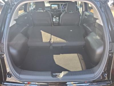 �m�[�g�@�V�����Îԁ@R6�N1����ϲŰ��ݼޡ�޼���VӰ��ݸ��ق��̗p����O�ς�ذƭ��١e-��ܰ�ŔR���WLTC28.4Km/L!�����́�LEDͯ��ײā��ϰ�ުݼ���ڰ������ذ&�߯�����ā����AC��16�����Ԃق���߼�݂́�9����ި���ڲ���ި����׳����ޭ��������޼����װ��ETC�Ȃǂ��t���Ă��܂�!