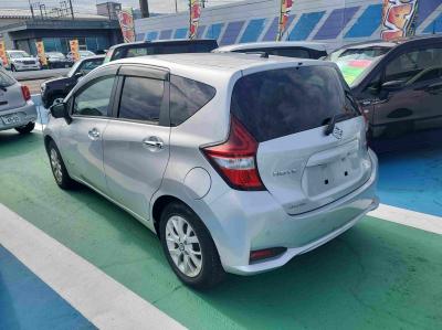 �m�[�g�@�V�����Îԁ@e-POWER��1.2L�ݼ�݂Ŕ��d���100%Ӱ���쓮�ő��s�Ӱ���Ȃ�ł̗͂͋���ڽ��ݽ�̗ǂ������ƗD�ꂽ�Ïl���ŔR���34.0km/L!�㋉��ڰ�ނŁ��ϰ�ުݼ���ڰ�����÷�&�߯�����ā����ؼު�ĸٰ�޺��۰ف����AC��LEDͯ��ײĂق���߼�݂́���ذ��ށ��׳���V����&���ؼު��ٰ��װ���t���Ă��܂�!