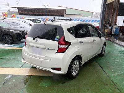 �m�[�g�@�V�����Îԁ@e-POWER�͓��ڂ���1.2L�ݼ�݂Ŕ��d���100%Ӱ���쓮�Ӱ���Ȃ�ł̗͂͋���ڽ��ݽ�̗ǂ������ƗD�ꂽ�Ïl���ŔR���34.0km/L!�������e�́��ϰ�ުݼ���ڰ������ط�&�߯�����ā����AC��15�����Ђق���߼�݂́�CD��ETC�Ȃǂ��t���Ă��܂�!