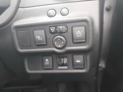 �m�[�g�@�V�����Îԁ@e-POWER��1.2L�ݼ�݂Ŕ��d�����d�C��100��Ӱ���쓮�Ť�R���28.8km/L������́��ϰ�ުݼ���ڰ������ؼު�ķ�&�߯�����ā����AC�ق���߼�݂́���ذ��ށ��׳����ޭ����������ؼު��ٰ��װ���ޱ�װ˰�����ٰ��C��ETC�Ȃǂ𑕔��