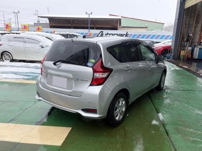 �m�[�g�@�V�����Îԁ@e-POWER��1.2L�ݼ�݂Ŕ��d�����d�C��100��Ӱ���쓮�Ť�R���28.8km/L������́��ϰ�ުݼ���ڰ������ؼު�ķ�&�߯�����ā����AC�ق���߼�݂́���ذ��ށ��׳����ޭ����������ؼު��ٰ��װ���ޱ�װ˰�����ٰ��C��ETC�Ȃǂ𑕔��