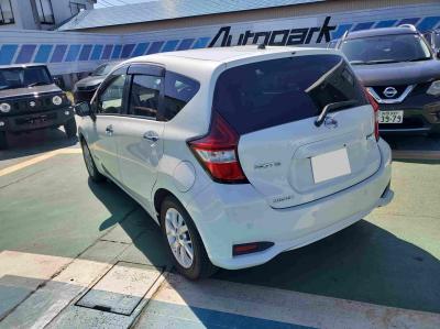 �m�[�g�@�V�����Îԁ@1.2L�ݼ�݂Ŕ��d���100%Ӱ���쓮�ő��s����e��ܰ�Ӱ���Ȃ�ł̗͂͋���ڽ��ݽ�̗ǂ������ƗD�ꂽ�Ïl���ŔR���34.0km/L!���ϰ�ުݼ���ڰ������ؼު�ķ������AC��LEDͯ��ײā�15�����Ђق���߼�݂́���ذ����پ��TV���׳���V����&���ؼު��ٰ��װ�����бѲ��ر(ڻް���)��ETC���t���Ă��܂�!