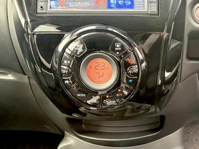 �m�[�g�@�V�����Îԁ@e-POWER�͓��ڂ���1.2L�ݼ�݂Ŕ��d���100%Ӱ���쓮�Ӱ���Ȃ�ł̗͂͋���ڽ��ݽ�̗ǂ������ƗD�ꂽ�Ïl���ŔR���34.0km/L!�������e�́��ϰ�ުݼ���ڰ������ط�&�߯�����ā����AC�ق���߼�݂́���ذ����پ��TV&�ޯ���ׁ�ETC���t���Ă��܂��I�ӊO�Ɗ󏭐F����ׯ��ł�!���s���Ȃ�33000km!