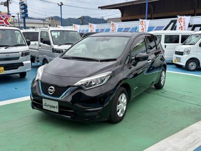 �m�[�g�@�V�����Îԁ@e-POWER�͓��ڂ���1.2L�ݼ�݂Ŕ��d���100%Ӱ���쓮�Ӱ���Ȃ�ł̗͂͋���ڽ��ݽ�̗ǂ������ƗD�ꂽ�Ïl���ŔR���34.0km/L!�������e�́��ϰ�ުݼ���ڰ������ط�&�߯�����ā����AC�ق���߼�݂́���ذ����پ��TV&�ޯ���ׁ�ETC���t���Ă��܂��I�ӊO�Ɗ󏭐F����ׯ��ł�!���s���Ȃ�33000km!