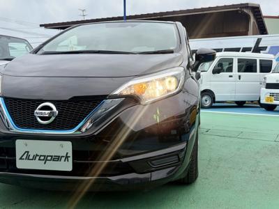 �m�[�g�@�V�����Îԁ@e-POWER�͓��ڂ���1.2L�ݼ�݂Ŕ��d���100%Ӱ���쓮�Ӱ���Ȃ�ł̗͂͋���ڽ��ݽ�̗ǂ������ƗD�ꂽ�Ïl���ŔR���34.0km/L!�������e�́��ϰ�ުݼ���ڰ������ط�&�߯�����ā����AC�ق���߼�݂́���ذ����پ��TV&�ޯ���ׁ�ETC���t���Ă��܂��I�ӊO�Ɗ󏭐F����ׯ��ł�!���s���Ȃ�33000km!
