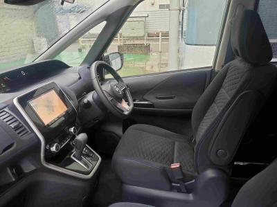 �Z���i�@�V�����Îԁ@Sʲ��د�ނ��̗p���R���17.2km/L���ï�Ver.��ײ�ް�ő����́���p�ٴ�ہ���p�����޼�ā�LEDͯ��ײā�16������P��Ё�����߲ۯ�(����َx���tڰ�ް�ٰ��C)�����ذ&�߯�����ā�������ܰ�ײ���ޱ�Ȃǂ̂ق���߼�݂́�8�������پ��TV��ETC���t���Ă��܂�!