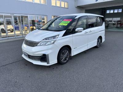 �Z���i�@�V�����Îԁ@Sʲ��د�ނ��̗p���R���17.2km/L���ï�Ver.��ײ�ް�ɂ́���p�ٴ�ہ���p�����޼�ā�16������P��Ё��ϰ�ުݼ���ڰ������ذ&�߯����������ٰ��C���ݽ��ذ��ܰ�ײ���ޱ�Ȃǂ̂ق���߼�݂́�LEDͯ��ײā���ذ����پ��TV&�ޯ���ׁ��د���޳�������ETC���t���Ă��܂�!