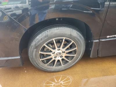 �Z���i�@�V�����Îԁ@�����ʲ��د�ނŔR��17.2km/L�H���V��2�ɂ́�LEDͯ��ײā������ݽ��ذ���SDr�����ݸ޽ײ��2nd��ā��ϰ�ުݼ���ڰ������ذ&�߯�����ĂȂǂ̑����߼�݂́�9�������پ��TV���د���޳�����������߲ۯ�(ڰ�ް�ٰ��C)���׳����ޭ���ׁ����ؼު��ٰ��װ�����˰��&�����˰����ETC���t���Ă��܂��B