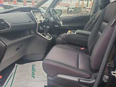 �Z���i�@�V�����Îԁ@�����ʲ��د�ނŔR��17.2km/L�H���V��2�ɂ́�LEDͯ��ײā������ݽ��ذ���SDr�����ݸ޽ײ��2nd��ā��ϰ�ުݼ���ڰ������ذ&�߯�����ĂȂǂ̑����߼�݂́�9�������پ��TV���د���޳�����������߲ۯ�(ڰ�ް�ٰ��C)���׳����ޭ���ׁ����ؼު��ٰ��װ�����˰��&�����˰����ETC���t���Ă��܂��B