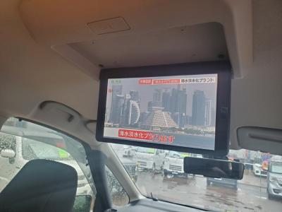 �Z���i�@�V�����Îԁ@�����ʲ��د�ނŔR��17.2km/L�H���V��2�ɂ́�LEDͯ��ײā������ݽ��ذ���SDr�����ݸ޽ײ��2nd��ā��ϰ�ުݼ���ڰ������ذ&�߯�����ĂȂǂ̑����߼�݂́�9�������پ��TV���د���޳�����������߲ۯ�(ڰ�ް�ٰ��C)���׳����ޭ���ׁ����ؼު��ٰ��װ�����˰��&�����˰����ETC���t���Ă��܂��B