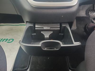 �Z���i�@�V�����Îԁ@�����ʲ��د�ނŔR��17.2km/L�H���V��2�ɂ́�LEDͯ��ײā������ݽ��ذ���SDr�����ݸ޽ײ��2nd��ā��ϰ�ުݼ���ڰ������ذ&�߯�����ĂȂǂ̑����߼�݂́�9�������پ��TV���د���޳�����������߲ۯ�(ڰ�ް�ٰ��C)���׳����ޭ���ׁ����ؼު��ٰ��װ�����˰��&�����˰����ETC���t���Ă��܂��B