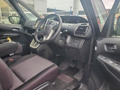 �Z���i�@�V�����Îԁ@�����ʲ��د�ނŔR��17.2km/L�H���V��2�ɂ́�LEDͯ��ײā������ݽ��ذ���SDr�����ݸ޽ײ��2nd��ā��ϰ�ުݼ���ڰ������ذ&�߯�����ĂȂǂ̑����߼�݂́�9�������پ��TV���د���޳�����������߲ۯ�(ڰ�ް�ٰ��C)���׳����ޭ���ׁ����ؼު��ٰ��װ�����˰��&�����˰����ETC���t���Ă��܂��B