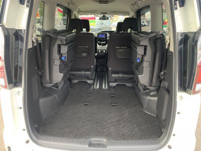 �Z���i�@�V�����Îԁ@�����ʲ��د�ނŔR��17.2km/L�H���V��2�ɂ́�LEDͯ��ײā������ݽ��ذ���SDr�����ݸ޽ײ��2nd��ā��ϰ�ުݼ���ڰ������ذ&�߯�����ĂȂǂ̑����߼�݂́���ذ����پ��TV������߲ۯ�(ڰ�ް�ٰ��C)���׳����ޭ���������ؼު��ٰ��װ�����˰��&�����˰����ETC���t���Ă��܂��B