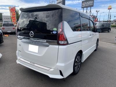 �Z���i�@�V�����Îԁ@�����ʲ��د�ނŔR��17.2km/L�H���V��2�ɂ́�LEDͯ��ײā������ݽ��ذ���SDr�����ݸ޽ײ��2nd��ā��ϰ�ުݼ���ڰ������ذ&�߯�����ĂȂǂ̑����߼�݂́���ذ����پ��TV������߲ۯ�(ڰ�ް�ٰ��C)���׳����ޭ���������ؼު��ٰ��װ�����˰��&�����˰����ETC���t���Ă��܂��B