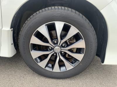 �Z���i�@�V�����Îԁ@�����ʲ��د�ނŔR��17.2km/L�H���V��2�ɂ́�LEDͯ��ײā������ݽ��ذ���SDr�����ݸ޽ײ��2nd��ā��ϰ�ުݼ���ڰ������ذ&�߯�����ĂȂǂ̑����߼�݂́���ذ����پ��TV������߲ۯ�(ڰ�ް�ٰ��C)���׳����ޭ���������ؼު��ٰ��װ�����˰��&�����˰����ETC���t���Ă��܂��B