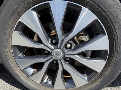 �Z���i�@�V�����Îԁ@�����ʲ��د�ނŔR���17.2km/L�B�����́��ٴ�ہ��ϰ�ުݼ���ڰ������ذ&�߯����������ٰ�޺��۰قق����ʎd�l��V��2�ɂ́�LEDͯ��ײā������ݽ��ذ���SDr��16��Ё����K�p�b�N(USB�d��)���ݸ޽ײ��2nd&3rd��ā�������Ӻ݂��t���A��߼�݂́�9�������پ��TV�����è�߯�B(����߲ۯĥ�׳����ޭ����)��ETC���t���Ă��܂��