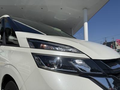 �Z���i�@�V�����Îԁ@�����ʲ��د�ނŔR���17.2km/L�B�����́��ٴ�ہ��ϰ�ުݼ���ڰ������ذ&�߯����������ٰ�޺��۰قق����ʎd�l��V��2�ɂ́�LEDͯ��ײā������ݽ��ذ���SDr��16��Ё����K�p�b�N(USB�d��)���ݸ޽ײ��2nd&3rd��ā�������Ӻ݂��t���A��߼�݂́�9�������پ��TV�����è�߯�B(����߲ۯĥ�׳����ޭ����)��ETC���t���Ă��܂��