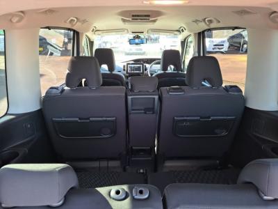�Z���i�@�V�����Îԁ@R1�N8����ϲ��݂Ō���^�ɡSʲ��د�ނŔR���17.2km/L������́����è�߯�B(����߲ۯ�)���ϰ�ުݼ���ڰ������ذ��LEDͯ��ײā������ݽ��ذ��Ľײ���ޱ��16�����Ё����K�߯�(USB�d�������ޯ�ð���)���ݸ޽ײ��2nd&3rd��Ăق����߼�݂́�10�������پ��TV&�د���޳���������è�߯�A(�׳����ޭ��������ؼު��ٰ��װ)��ETC�t!